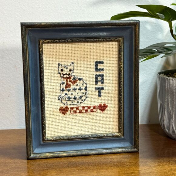 Framed Cross Stitch Cat with Ribbon Bow Needlepoint Handmade 6.5 x 5.5 - Picture 1 of 7